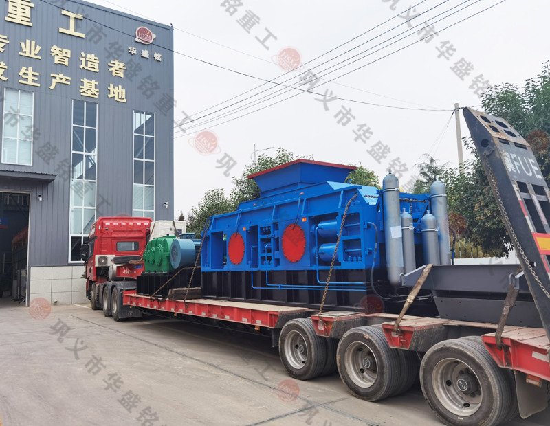 乐鱼官方网页版2PGY1212对辊破碎机机成功发往洛阳